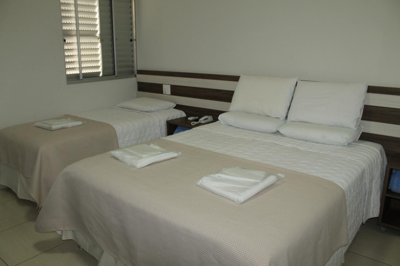Hotel Avenida Joao Pinheiro Екстер'єр фото
